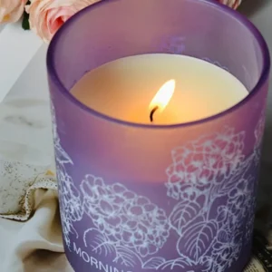 Ritual de autocuidado em casa com velas, óleos e sais